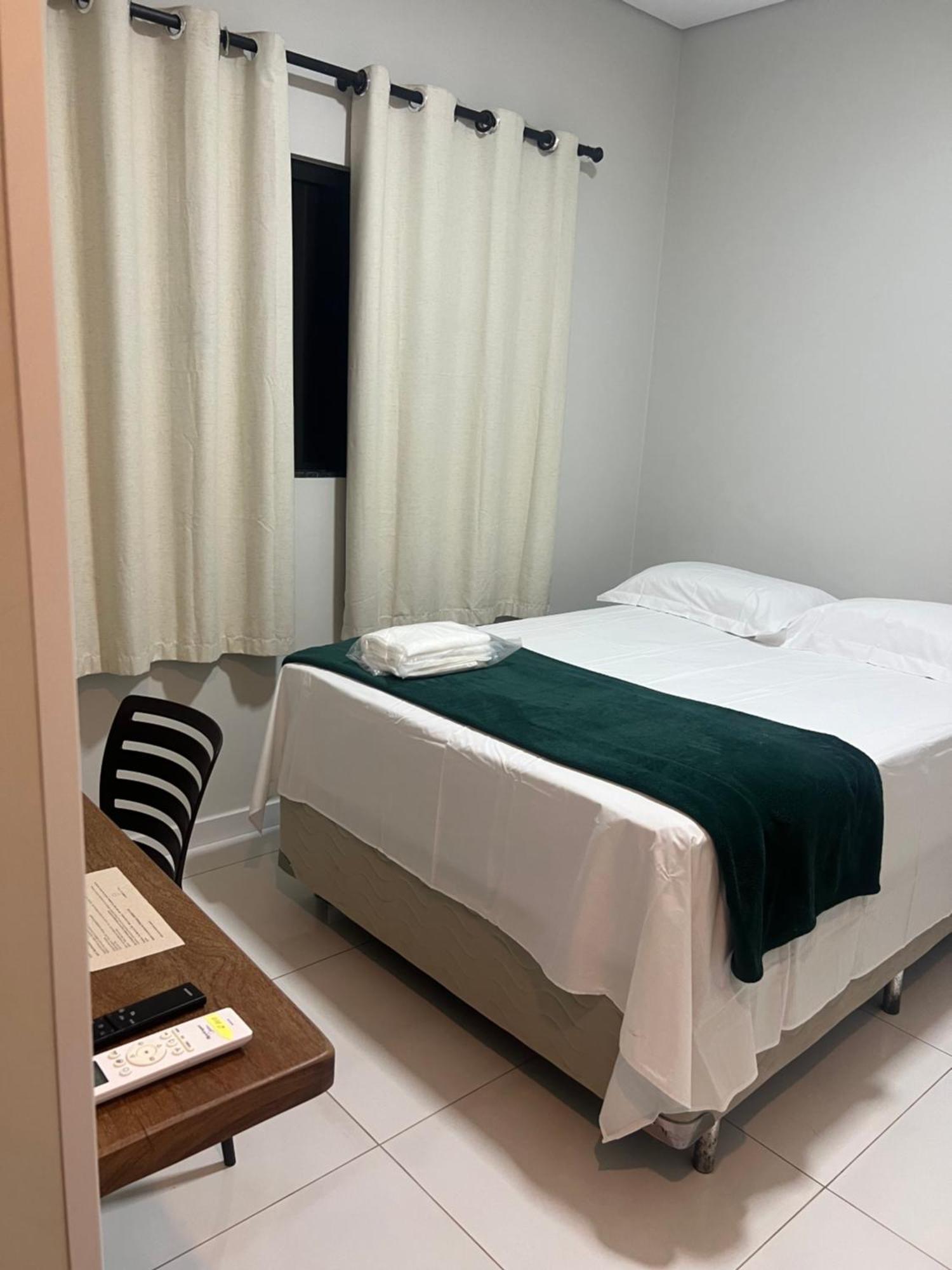 Hotel Cubo *